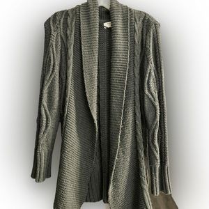 William Sonoma (L) open Sweater
